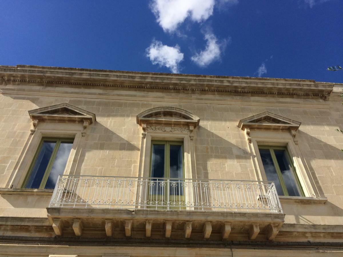 Palazzo Mandurino Luxury Relais Bed & Breakfast Zollino Exterior photo