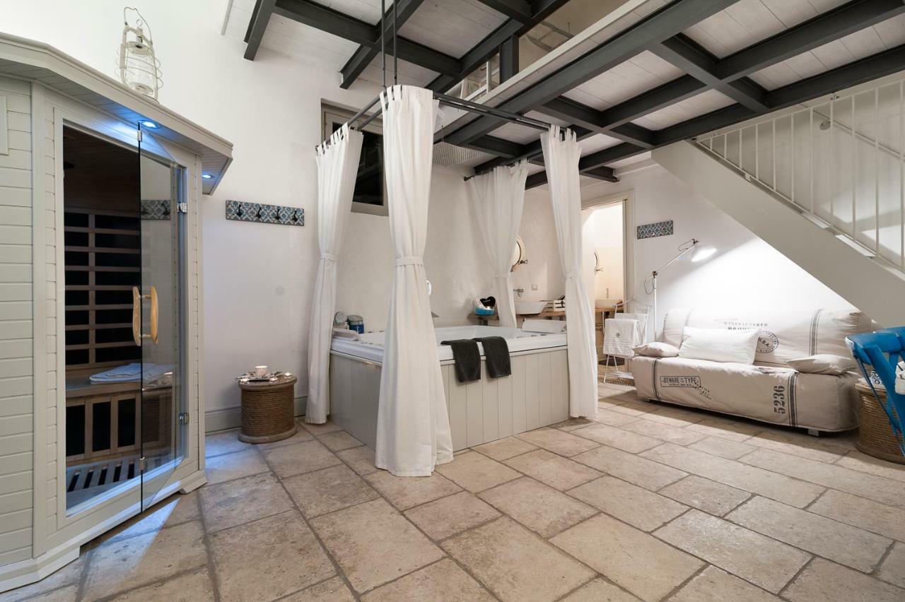 Palazzo Mandurino Luxury Relais Bed & Breakfast Zollino Exterior photo